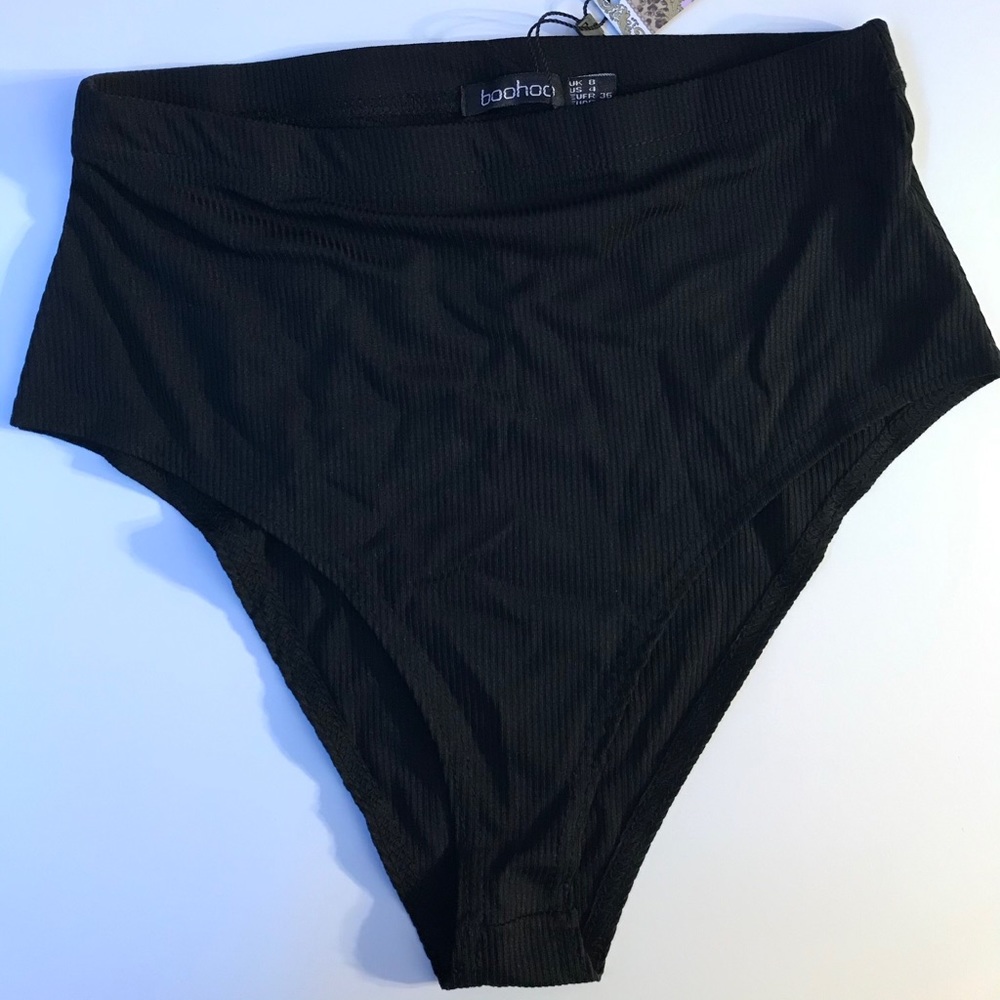 BOOHOO Hot Pants